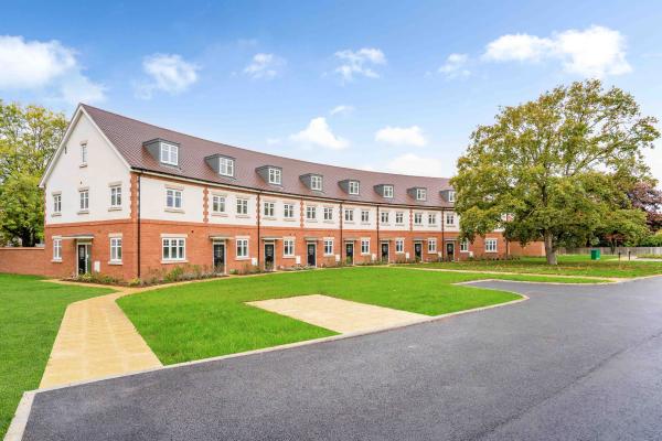 Emmer Green Drive