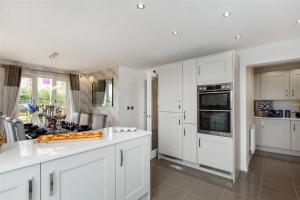 Don’t make do, buy new with Taylor Wimpey with five new showhomes now open across the West of Scotland