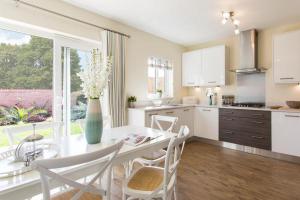 Move to a new home in Leegomery in time for Christmas