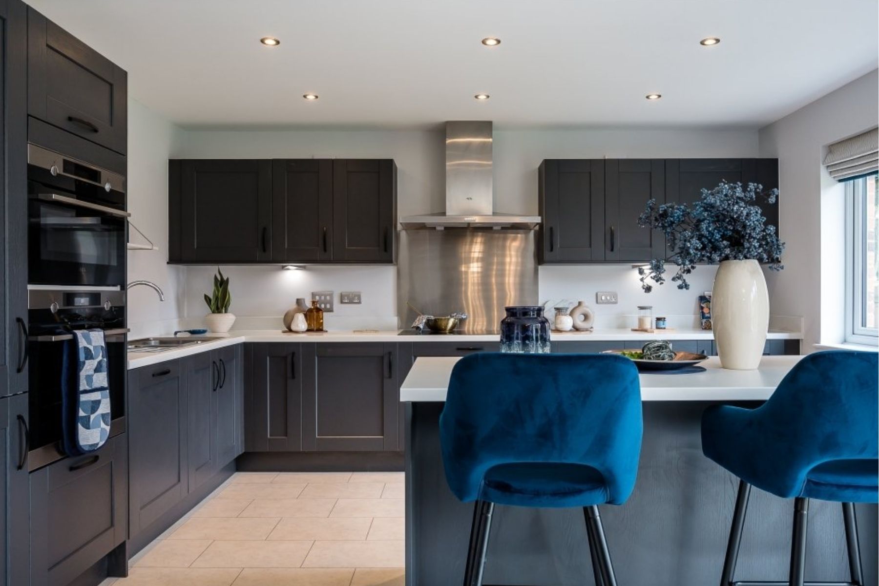 Large kitchens designed for family life | Sandbourne Gardens in Bewdley