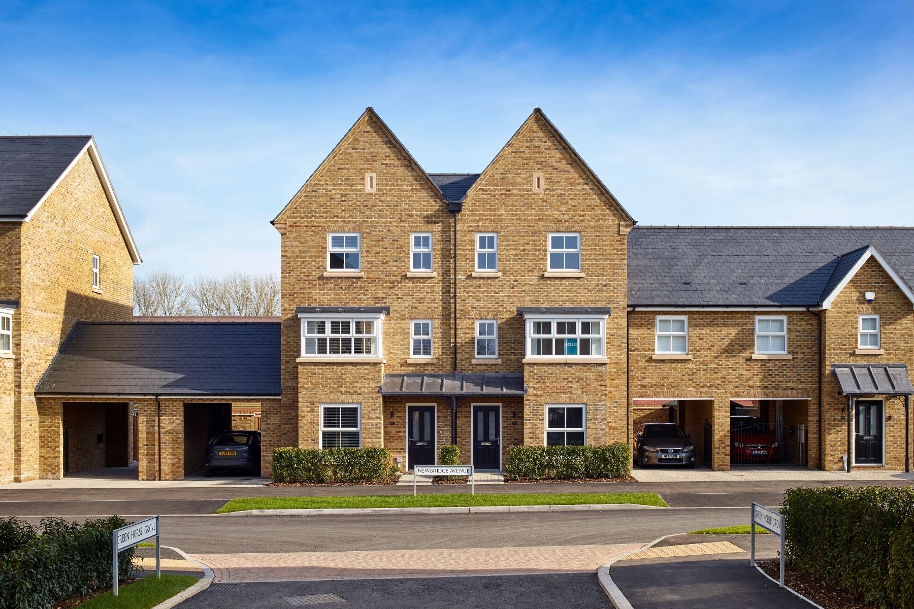 Semi detached new homes with car ports at Hermitage Park in Aylesbury, Kent