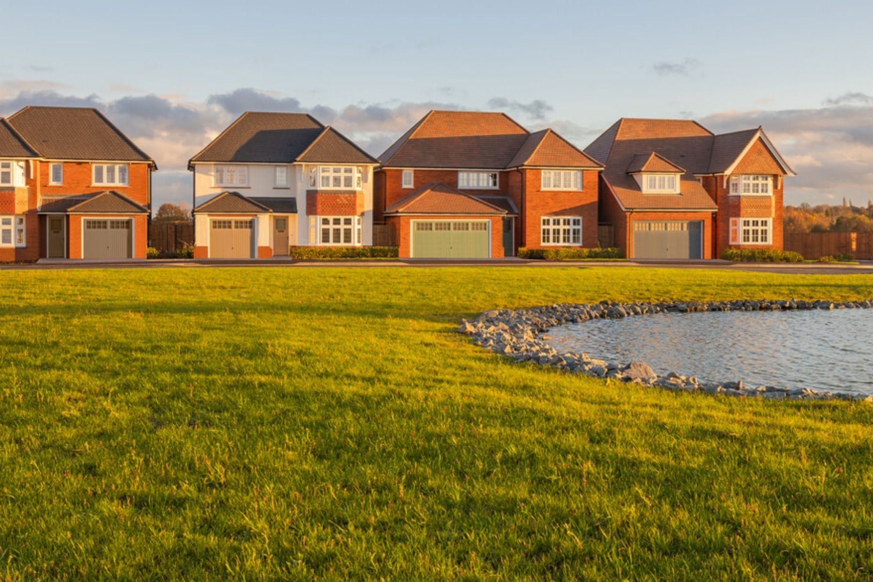 New homes at Curborough Lakes in Lichfield, Staffordshire by Redrow