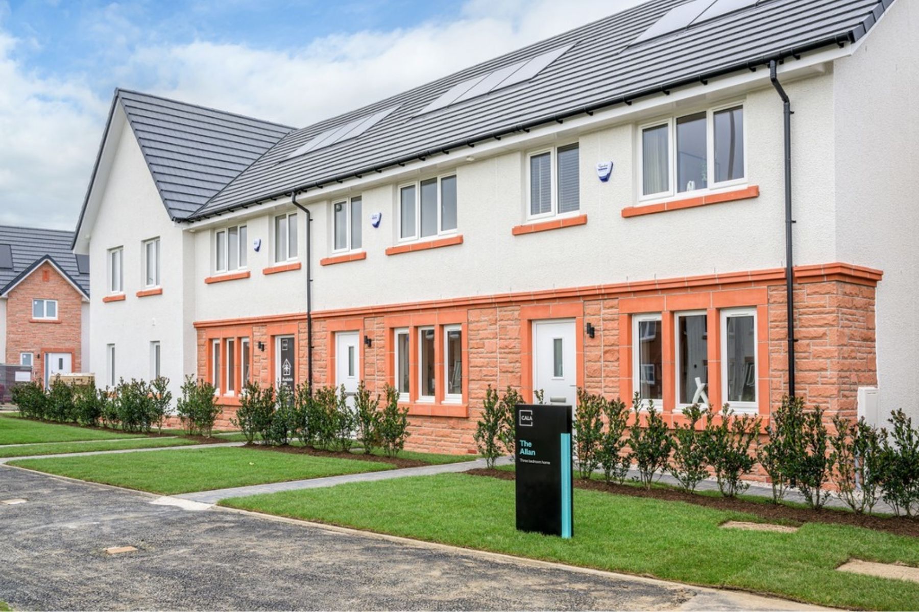 New build homes at Millgate Lawns in Winchburgh by Cala Homes