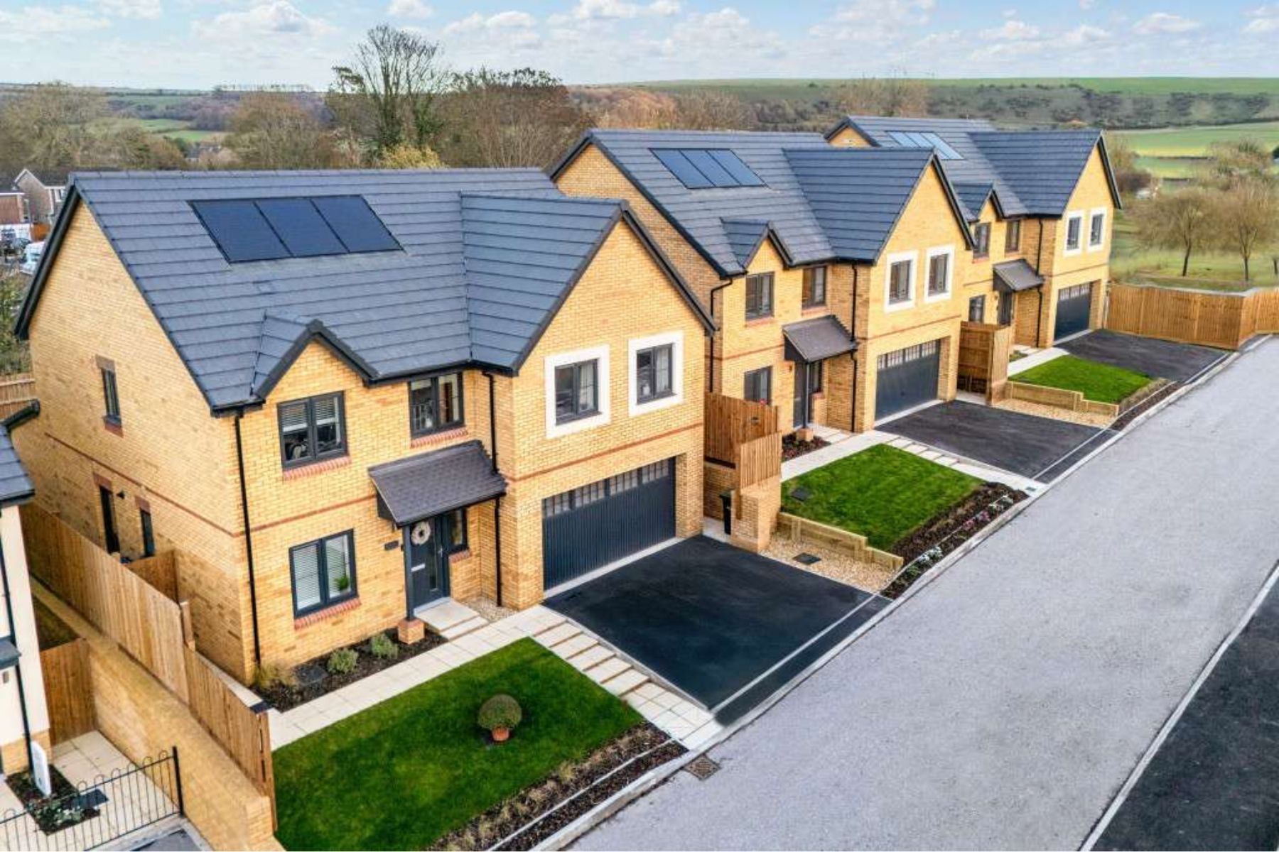 Solar panels on new homes at Horizon by Wain Homes
