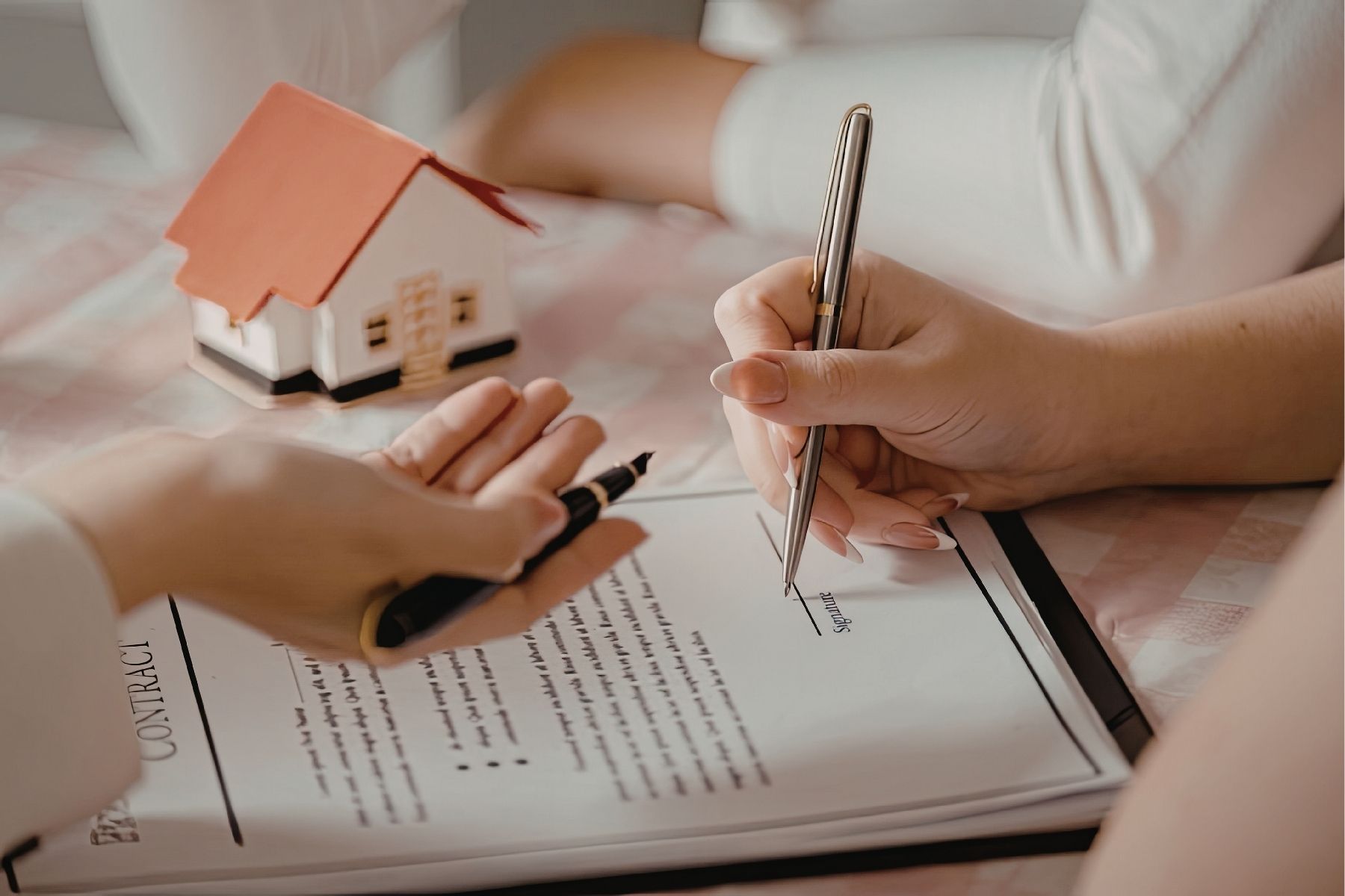 Signing new home contract