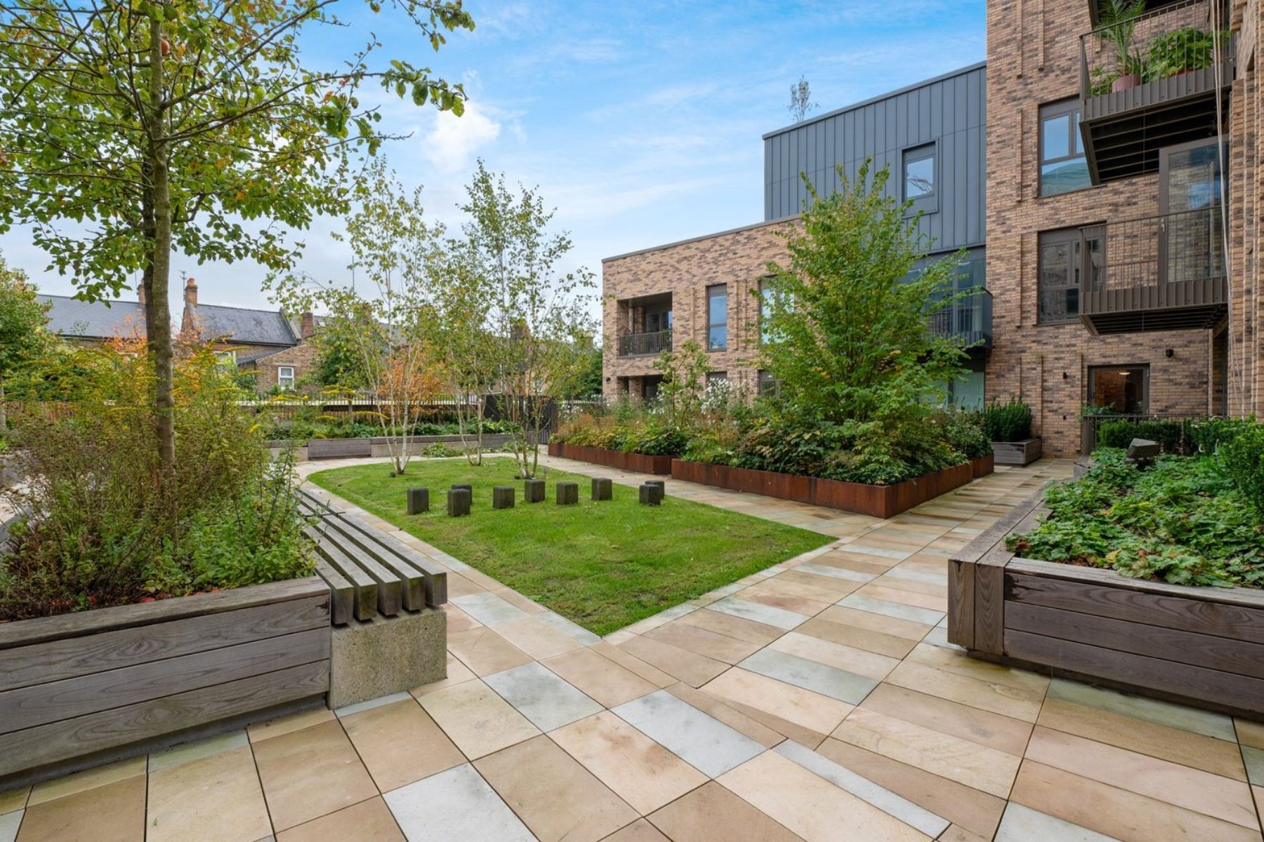 Communal green space at Alexandra Gate in Haringey by L&Q
