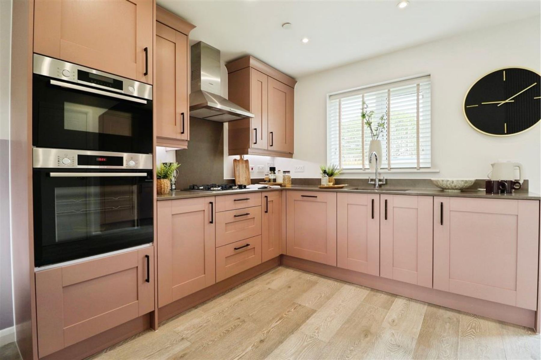 Spacious kitchens at Kings Drive by Wates Residential